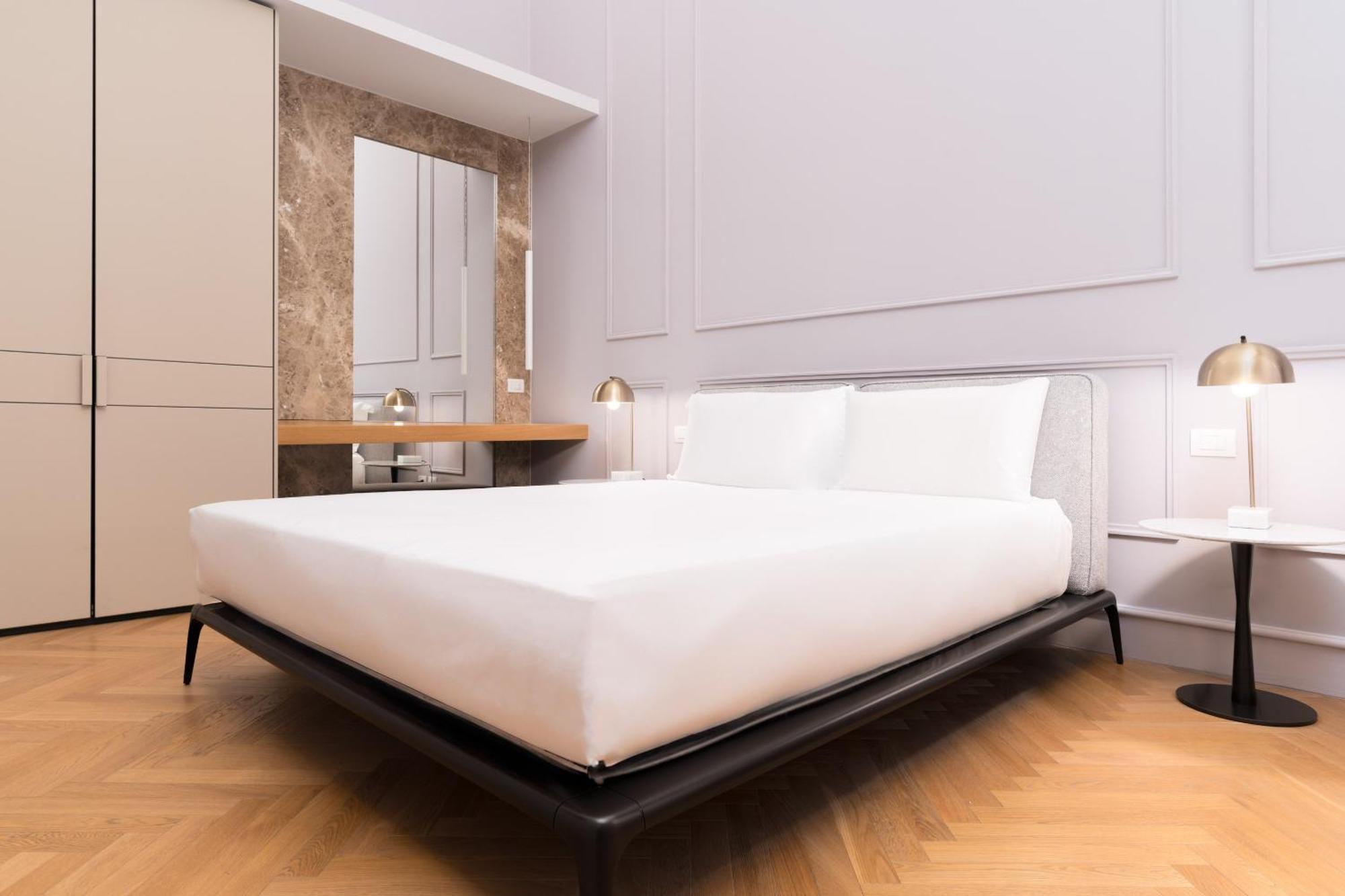 Limehome Lecce Palazzo Bn Buitenkant foto