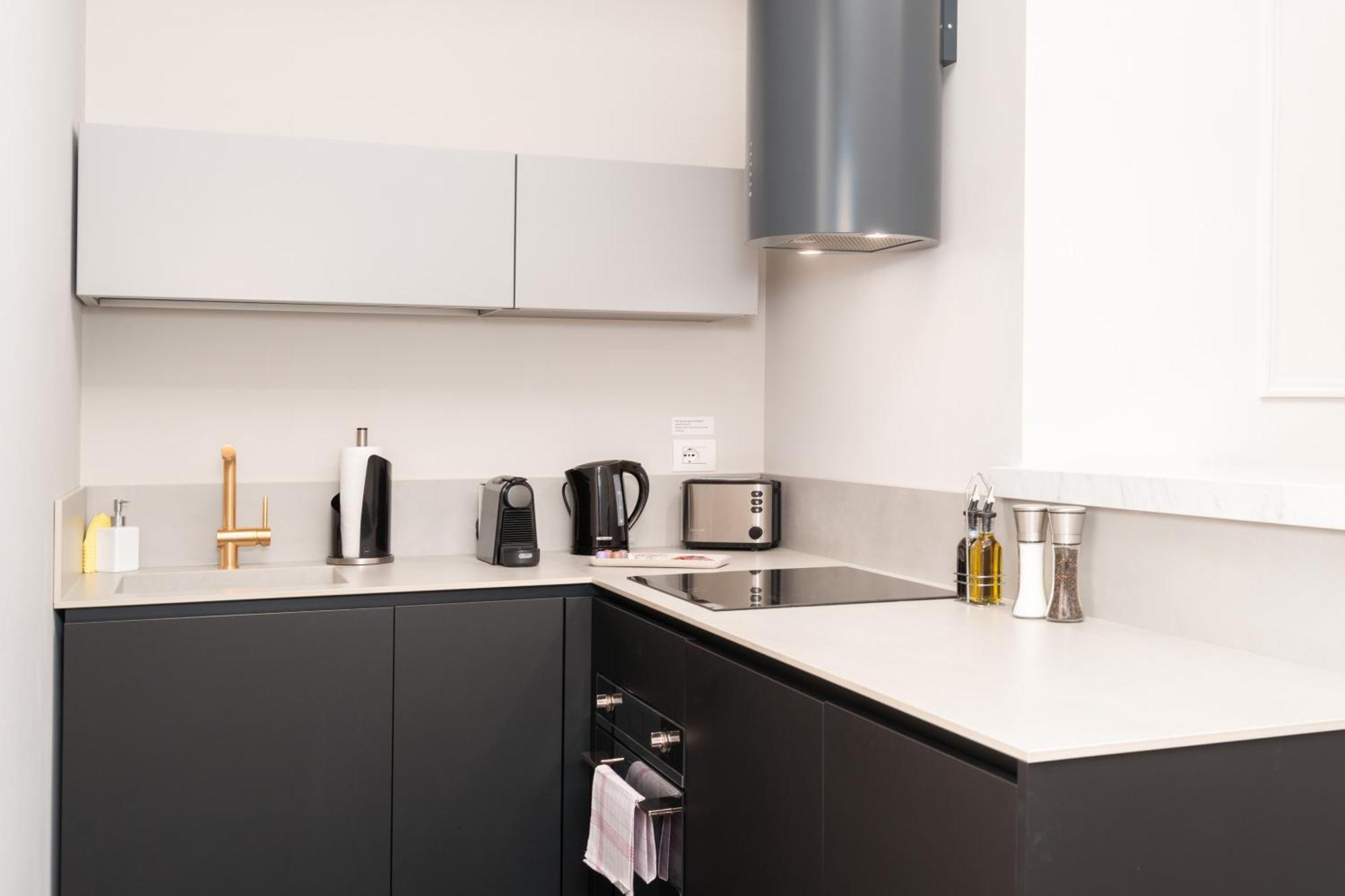 Limehome Lecce Palazzo Bn Buitenkant foto