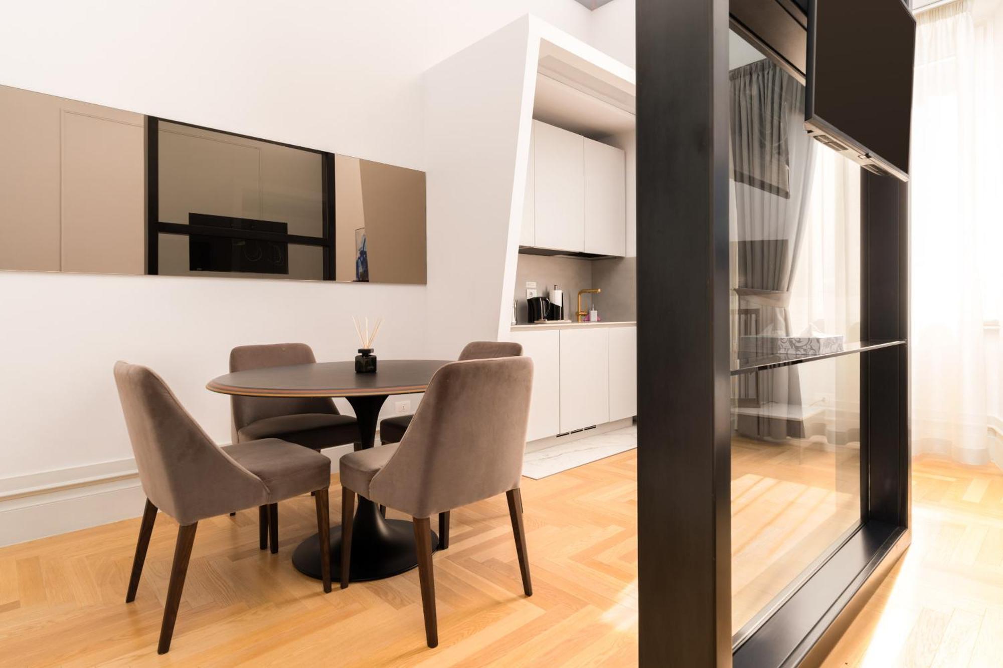 Limehome Lecce Palazzo Bn Buitenkant foto